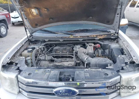 2009 Ford Flex Limited z USA, uszkodzony, nr VIN 2FMDK53C89BA19417